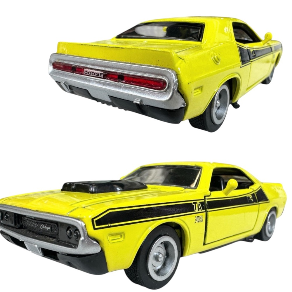 1970 Dodge Challenger 1:32 Yellow Diecast - New Ray - Collectible